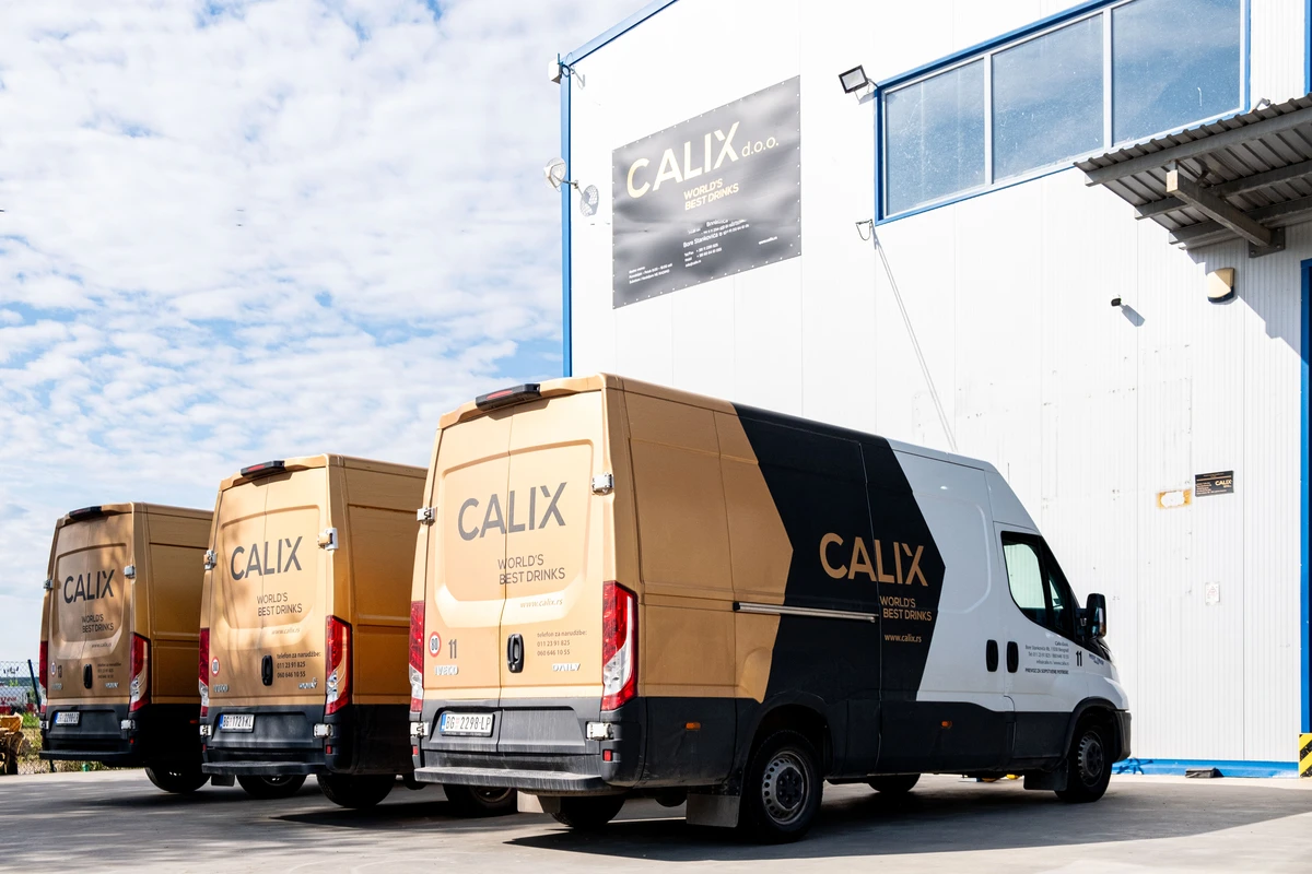 Calix dostava kombijima za sve vaše potrebe.